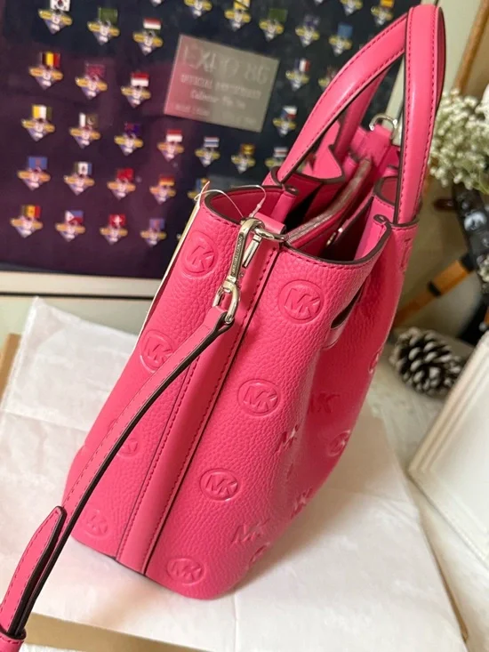 Michael Kors Hot Pink Embossed Leather Tote with Matching Wallet - Picture 5 of 12